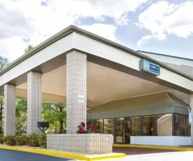 Days Inn by Wyndham Hoover Birmingham