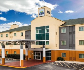 Days Inn & Suites by Wyndham Augusta Near Fort Gordon