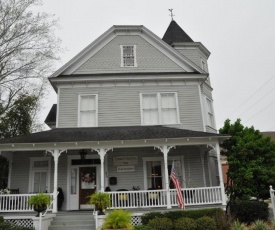 Trowell Historic Inn