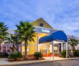 Travelodge by Wyndham Lake Park Valdosta