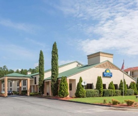 Days Inn & Suites by Wyndham Norcross