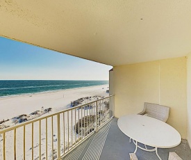 New Listing! Clearwater Condo + Bunk Room w/ Pool condo