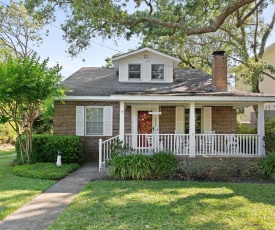 Large and Bright East Beach Home!