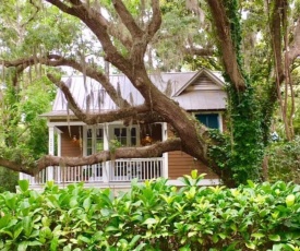 Elegant St. Simons Island Honeymoon Beach Cottage