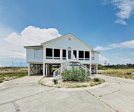 New Listing! Updated Coastal Home - Walk To Beach Home