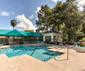 Chic St Simons Townhome with Patio and Pool Access!