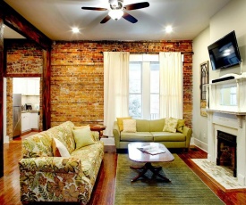 Newly Renovated Historic Savannah Townhome!