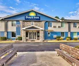 Days Inn by Wyndham Savannah Gateway I-95