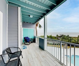 New Listing! Beachside Villa with Bay Views & Pool condo