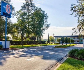 Motel 6-Valdosta, GA - University