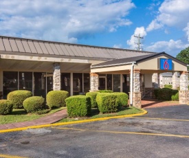 Motel 6-Warner Robins, GA