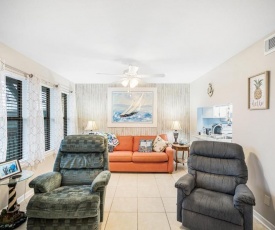 Sea Breeze 318 Condo