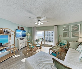 Beach-View Tradewinds Retreat, Beachside Pool condo