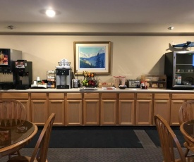 Lakeshore Inn & Suites