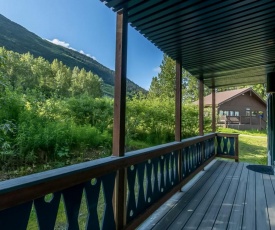 Alyeska Retreat C110