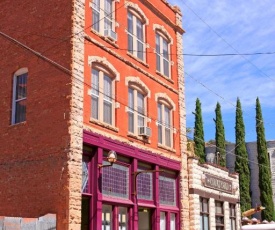 Bisbee Brownstone Suites