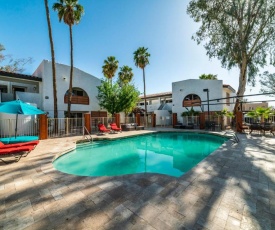 34A Casa Grande Modern 1bd condo w HEATED POOL