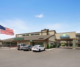 Days Hotel by Wyndham Flagstaff