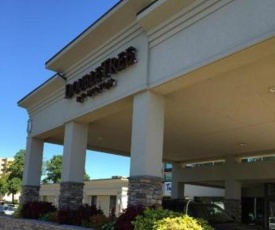 DoubleTree by Hilton Decatur Riverfront