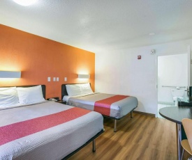 Motel 6-Dothan, AL