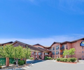 Days Inn & Suites by Wyndham Page Lake Powell