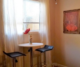 Darling 1BR near Convention Center