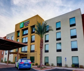 Holiday Inn Express & Suites - Phoenix North - Scottsdale, an IHG Hotel