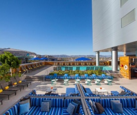 Kimpton Hotel Palomar Phoenix Cityscape, an IHG Hotel