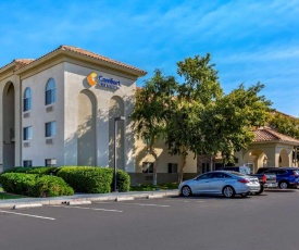 Comfort Inn & Suites Phoenix North / Deer Valley