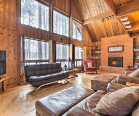 Woodsy Pinetop Cabin - Hike, Golf and Paddle!