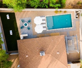 Cobalt - Modern Getaway w Pool - Close To Old Town