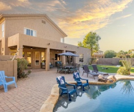 Desert Paradise - Private Heated Pool & Hot Tub home