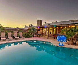 Luxe Desert Oasis with Putting Green and Hot Tub!