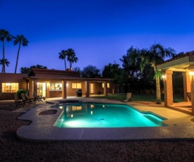 Super Private in the very best part of Scottsdale - Heated Pool & Spa