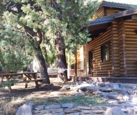 Sedona Log Cabin with Stunning Views, Close to Creek