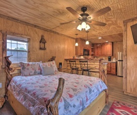 Pet-Friendly Cabin, 3 Mi to Show Low Lake!