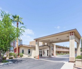 Super 8 by Wyndham Tempe/ASU/Airport