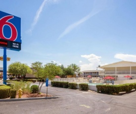 Motel 6-Youngtown, AZ - Phoenix - Sun City