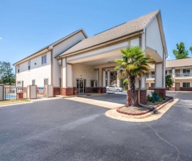 Econo Lodge Inn & Suites Bryant