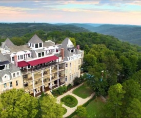 1886 Crescent Hotel and Spa