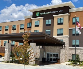 Holiday Inn Express & Suites - Ft. Smith - Airport, an IHG Hotel