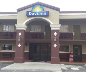 Days Inn by Wyndham Hot Springs