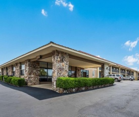 Quality Inn & Suites Hot Springs - Lake Hamilton