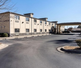 Econo Lodge Inn & Suites Little Rock SW