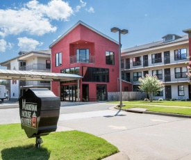 Markham House Suites Little Rock Medical Center