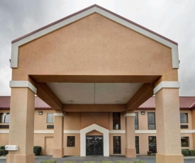 Quality Inn & Suites Pine Bluff