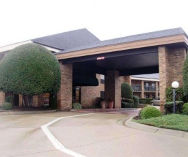 Quality Inn & Suites Searcy I-67