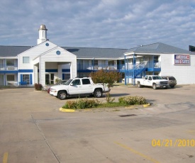 American Inn and Suites White Hall