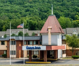 Days Inn by Wyndham Berlin Meriden