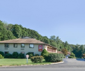 Red Roof Inn PLUS+ & Suites Guilford